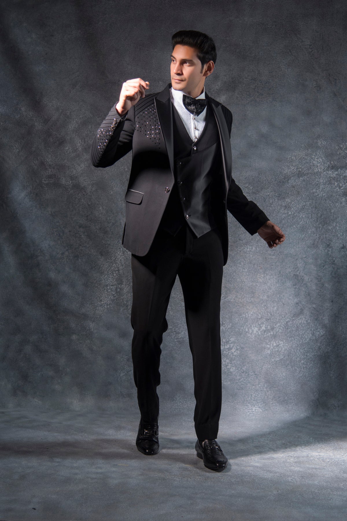 Best Tuxedo Suit for Wedding - Lagan Wedding