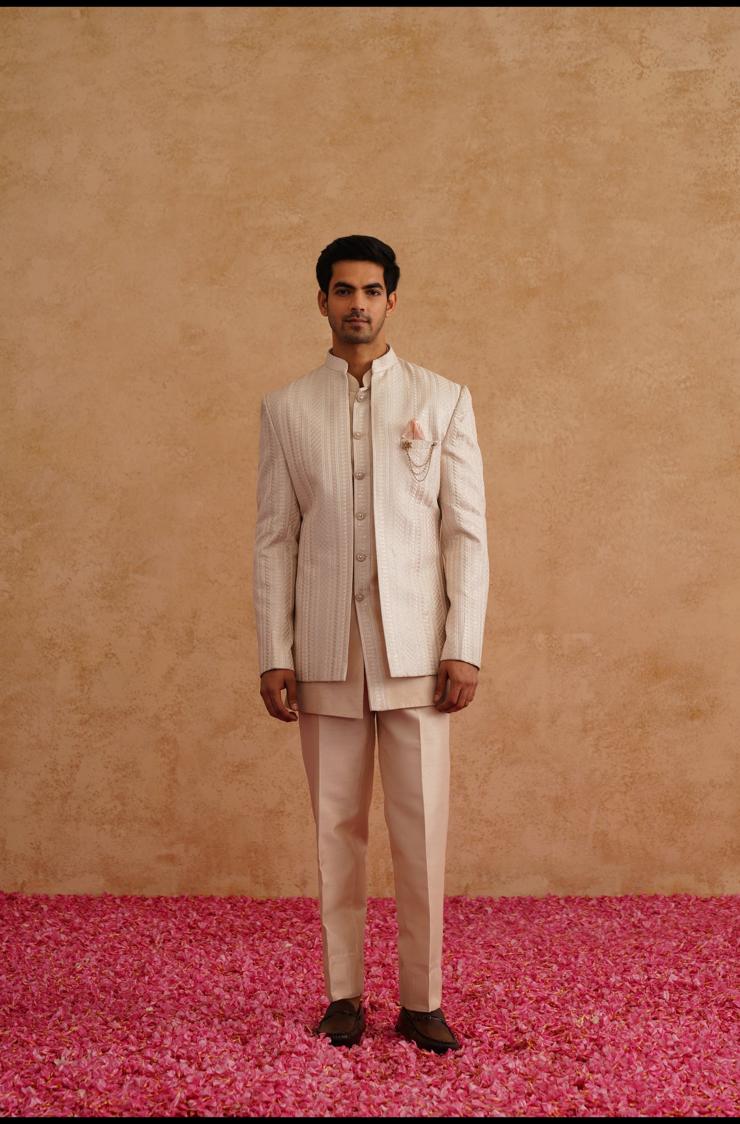 Light Pink Short Indowestern With Thread Embroidery On Silk