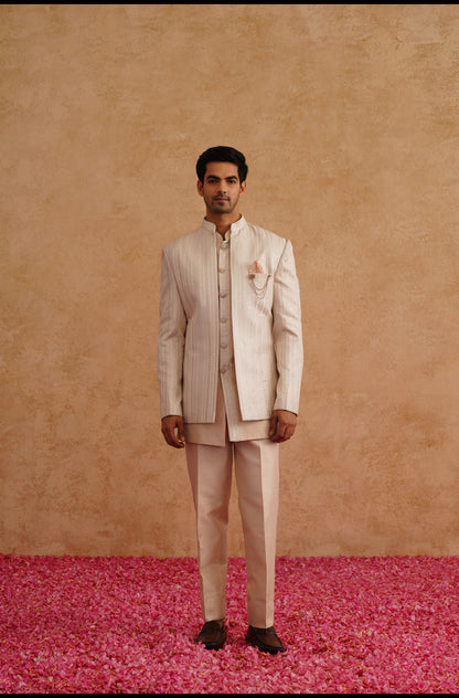 Light Pink Short Indowestern With Thread Embroidery On Silk