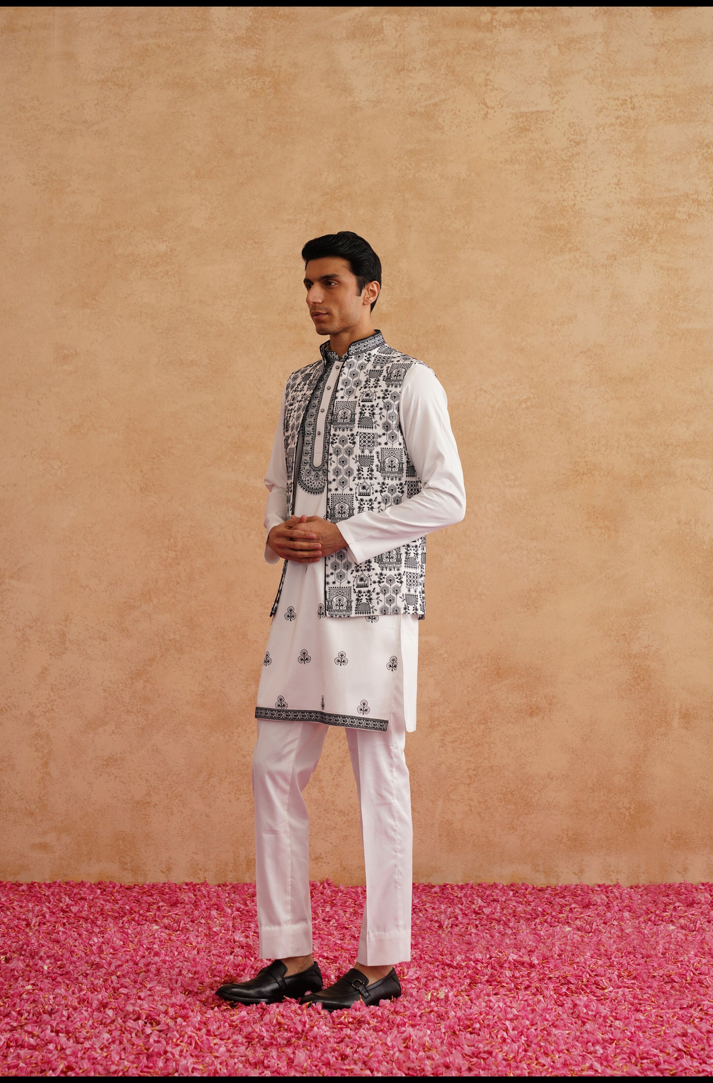 White & Black Open Waistcoat Kurta Set With Thread Embroidery