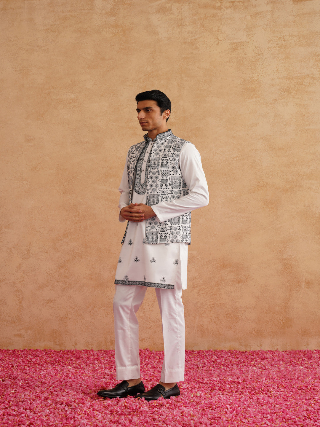 White & Black Open Waistcoat Kurta Set With Thread Embroidery