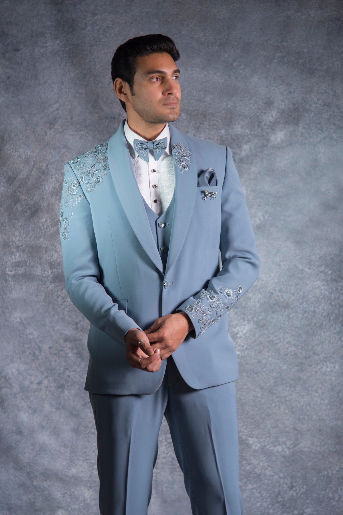 Best Tuxedo for Groom - Lagan Wedding